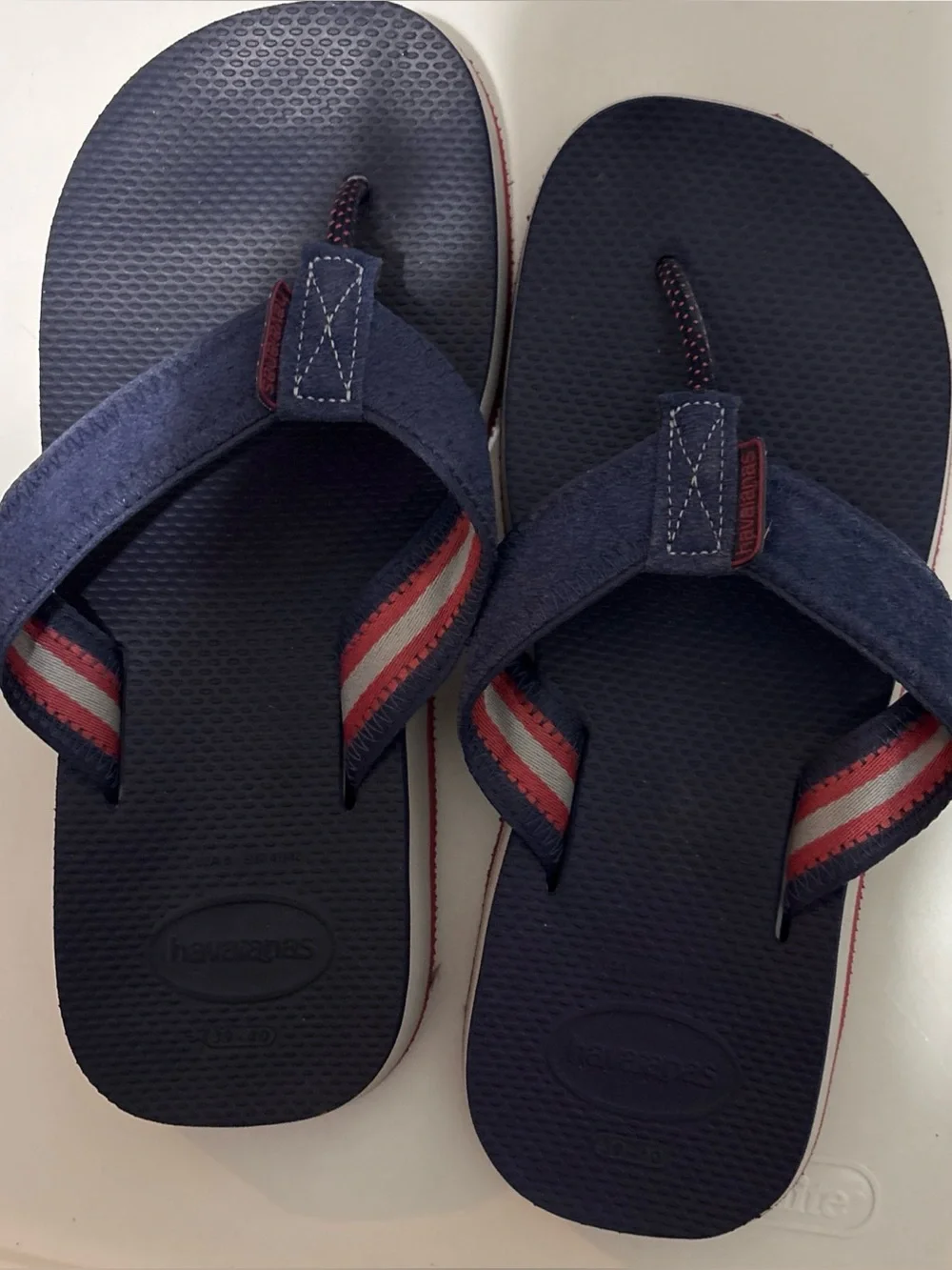 Havaianas Men’s Navy Flip Flops with Red and Gray Stripes